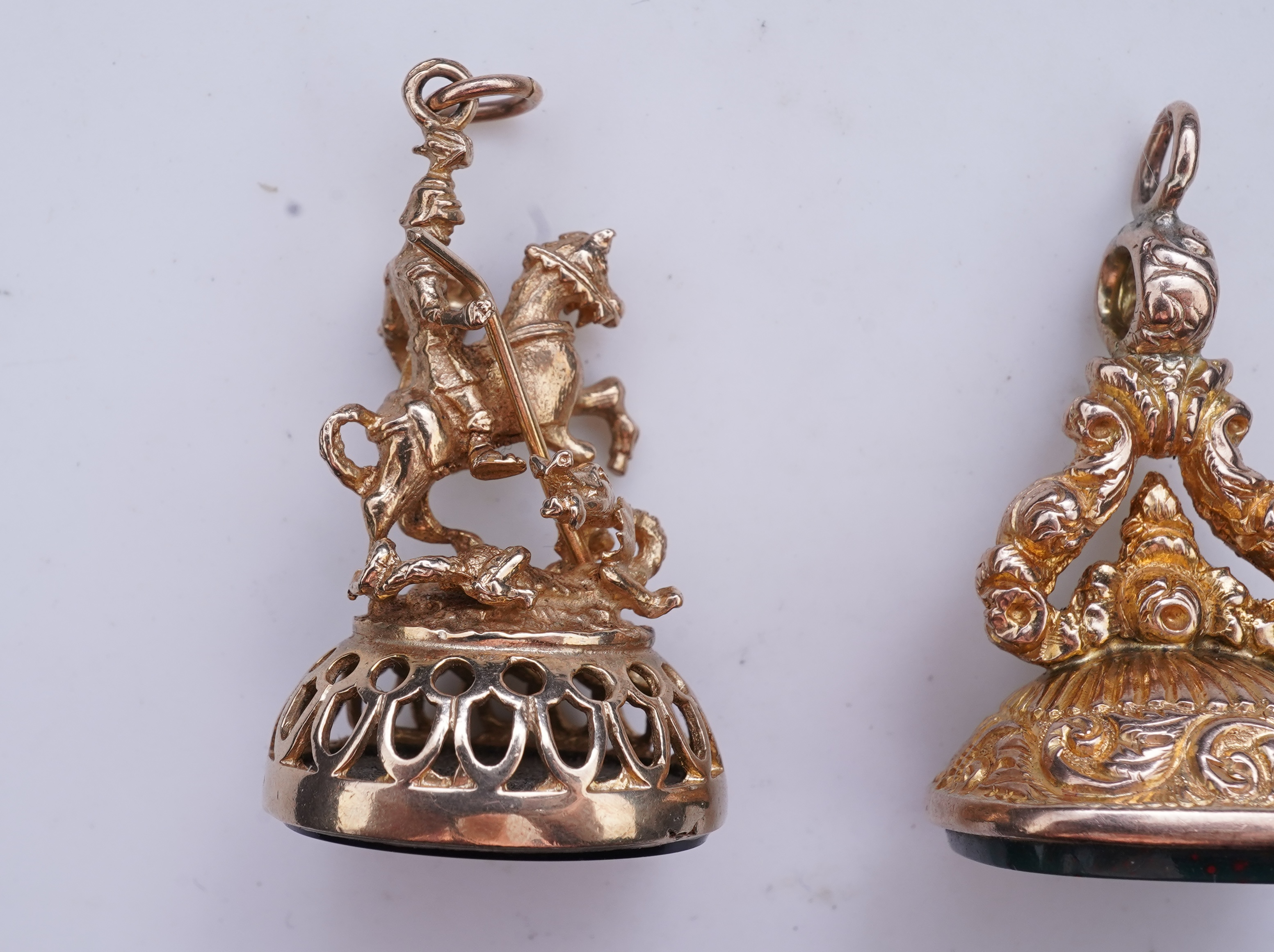 Two gold and hardstone fob seals